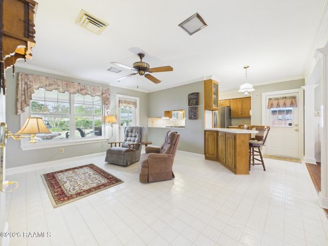 207 S William Drive, Lafayette, LA 70506