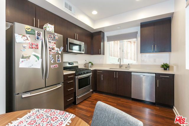 2924 Rowena Avenue 1, Los Angeles, CA 90039