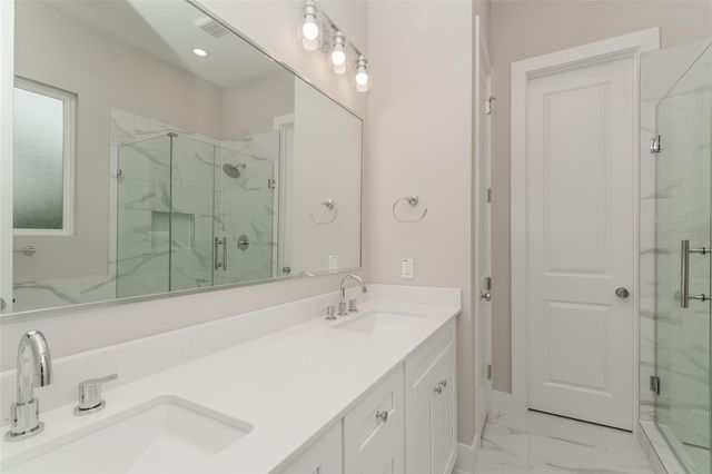 8318 Curry Road, Houston, TX 77093