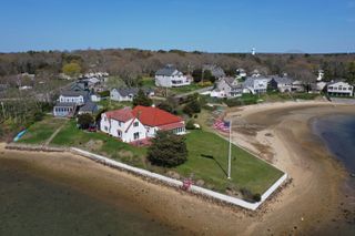 56 Rip Van Winkle Way, Buzzards Bay, MA 02532