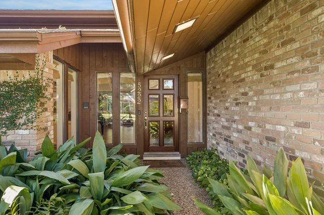 5222 Birdwood Road, Houston, TX 77096