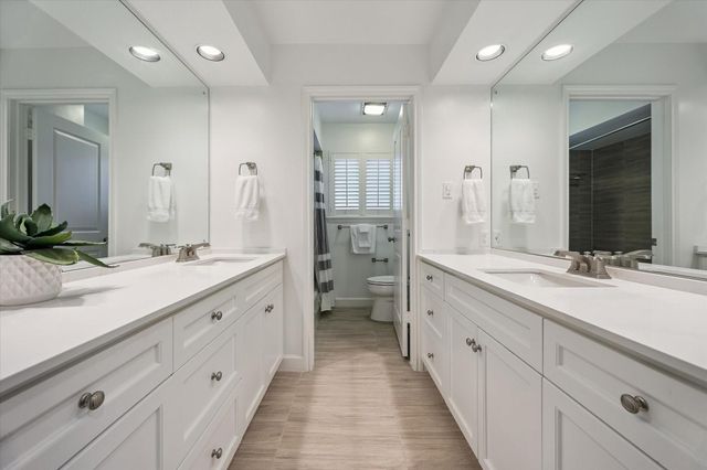 5222 Birdwood Road, Houston, TX 77096
