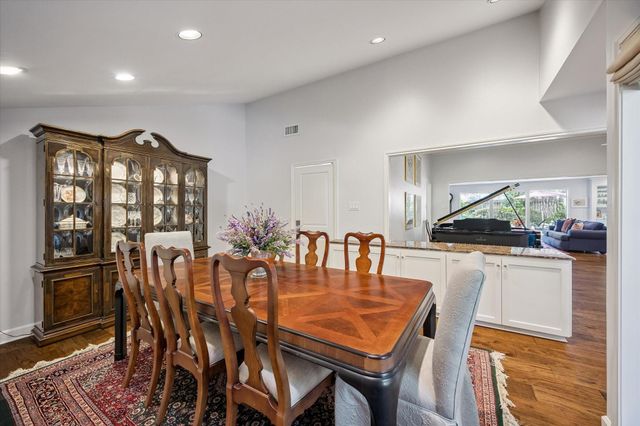 5222 Birdwood Road, Houston, TX 77096