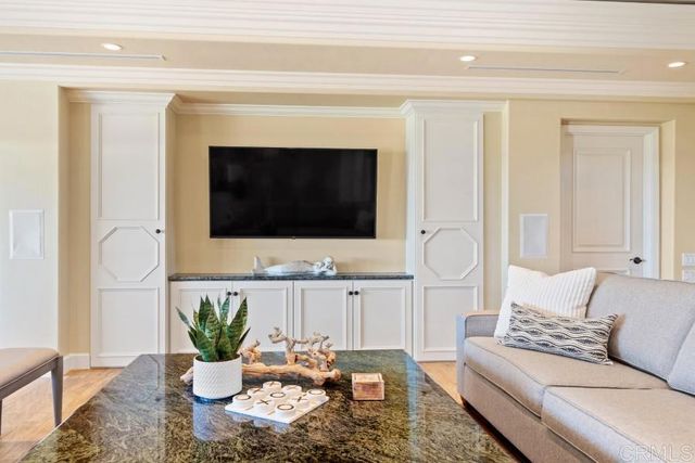 8405 El Paseo Grande, La Jolla, CA 92037