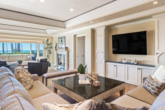 8405 El Paseo Grande, La Jolla, CA 92037