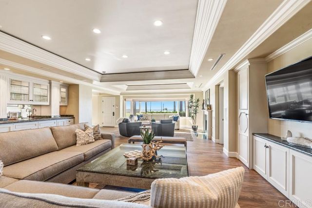 8405 El Paseo Grande, La Jolla, CA 92037