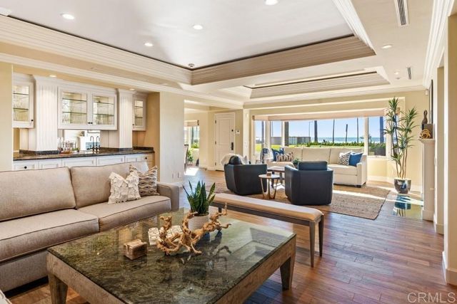 8405 El Paseo Grande, La Jolla, CA 92037