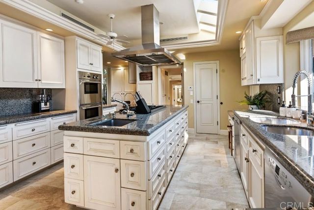 8405 El Paseo Grande, La Jolla, CA 92037