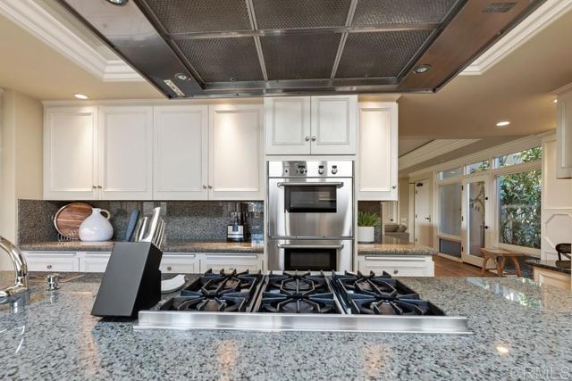 8405 El Paseo Grande, La Jolla, CA 92037
