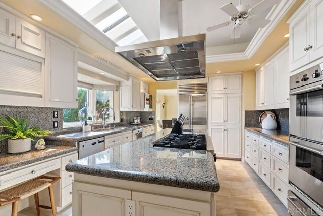 8405 El Paseo Grande, La Jolla, CA 92037
