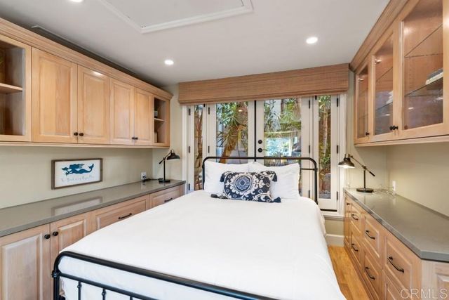 8405 El Paseo Grande, La Jolla, CA 92037