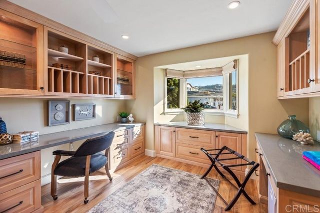 8405 El Paseo Grande, La Jolla, CA 92037