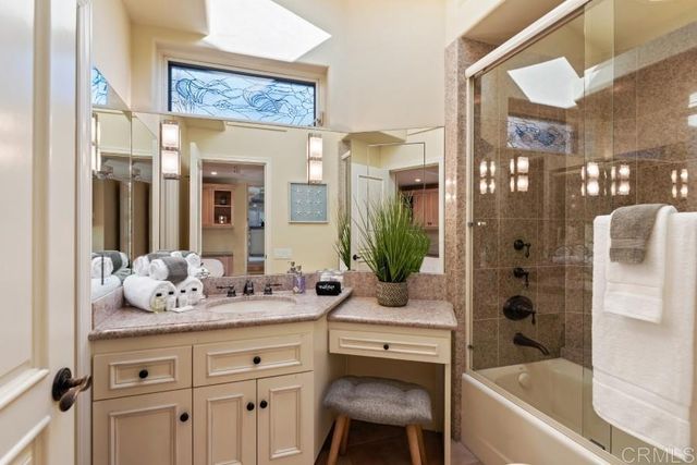 8405 El Paseo Grande, La Jolla, CA 92037