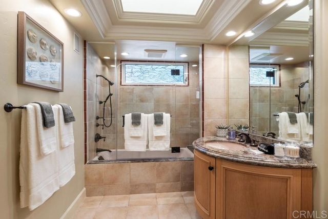 8405 El Paseo Grande, La Jolla, CA 92037