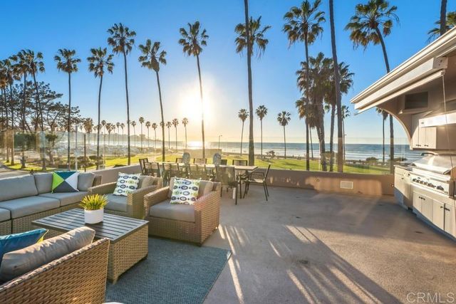 8405 El Paseo Grande, La Jolla, CA 92037