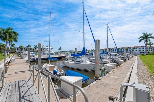 803 River Point DR 306B, Naples, FL 34102