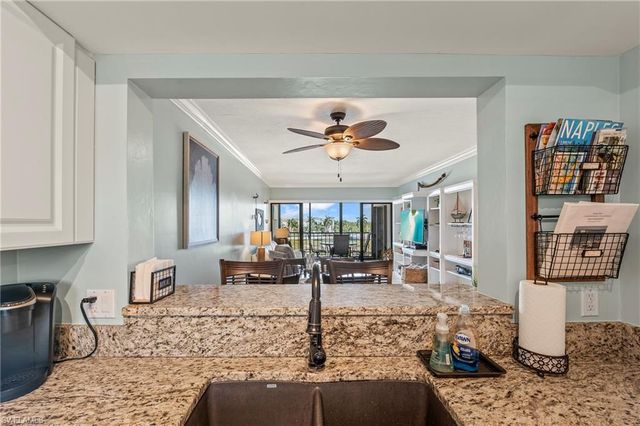 803 River Point DR 306B, Naples, FL 34102