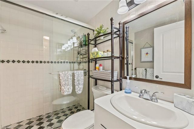 803 River Point DR 306B, Naples, FL 34102