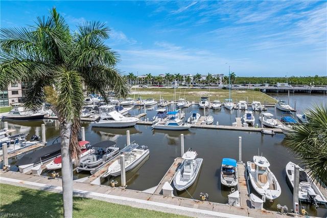 803 River Point DR 306B, Naples, FL 34102