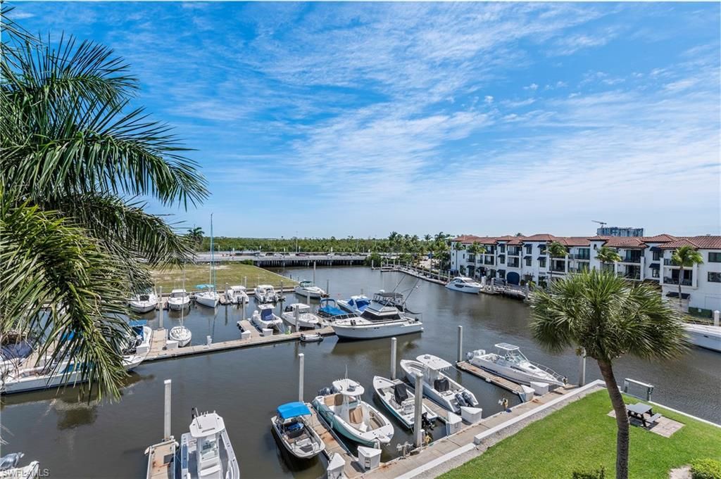 803 River Point DR 306B, Naples, FL 34102