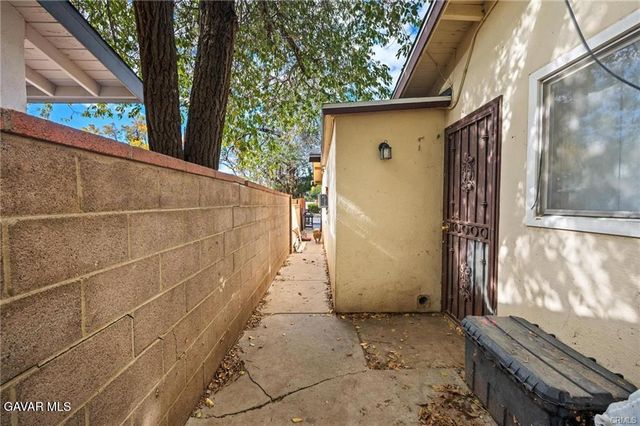 43826 Beech Avenue, Lancaster, CA 93534