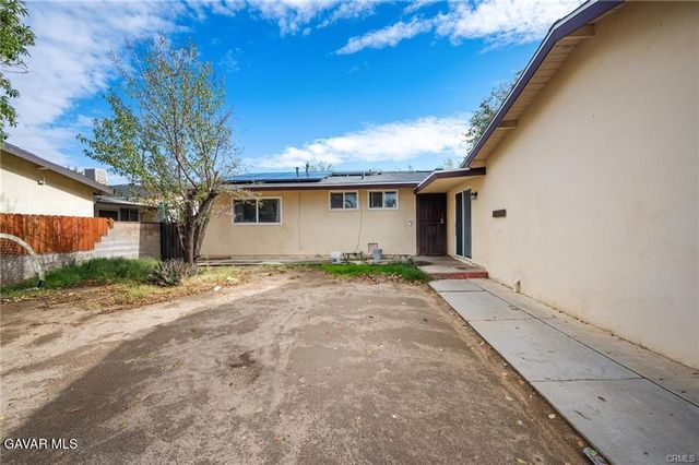43826 Beech Avenue, Lancaster, CA 93534