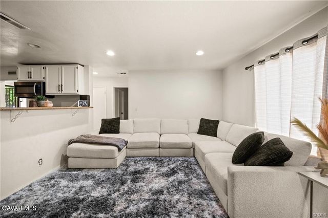 43826 Beech Avenue, Lancaster, CA 93534