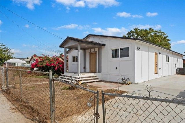 7830 Casa Blanca Street, Riverside, CA 92504