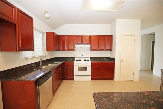 309 Country Aire DR, Round Rock, TX 78664