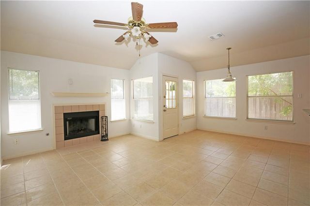 309 Country Aire DR, Round Rock, TX 78664