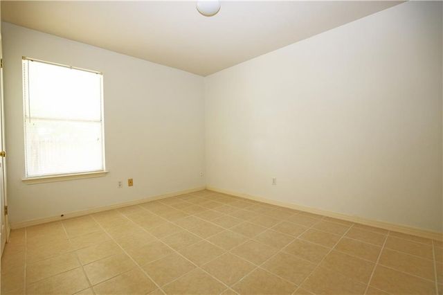 309 Country Aire DR, Round Rock, TX 78664