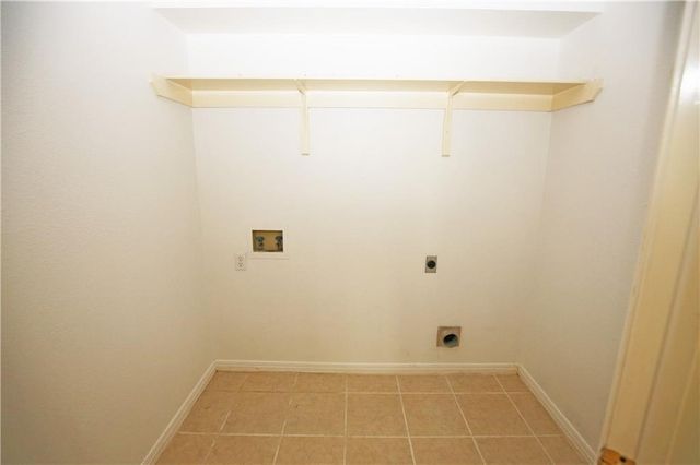 309 Country Aire DR, Round Rock, TX 78664