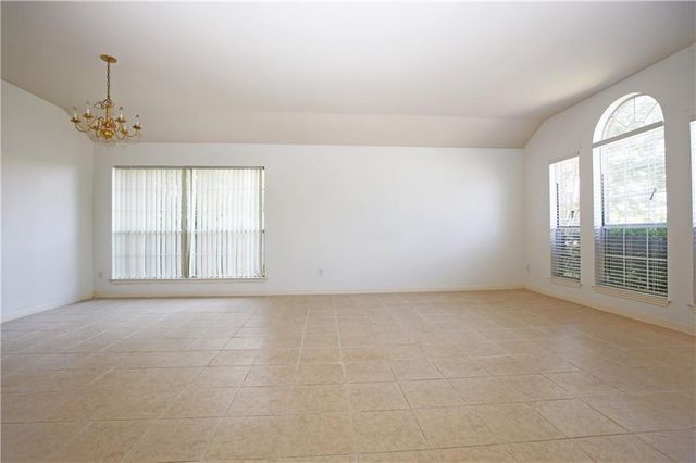 309 Country Aire DR, Round Rock, TX 78664