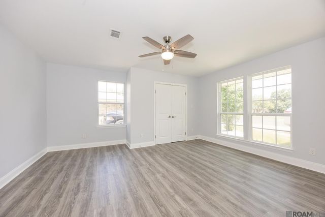 8591 Wakefield Ave, Baton Rouge, LA 70806