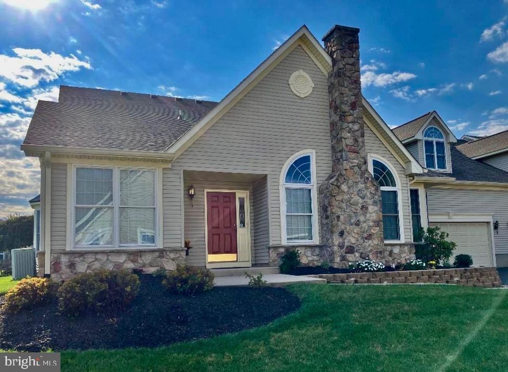 213 SUGARBERRY LN, Langhorne, PA 19047