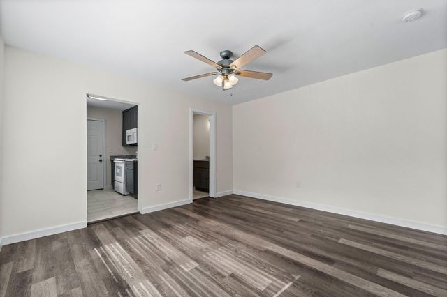 1615 Mckee Street, Houston, TX 77009