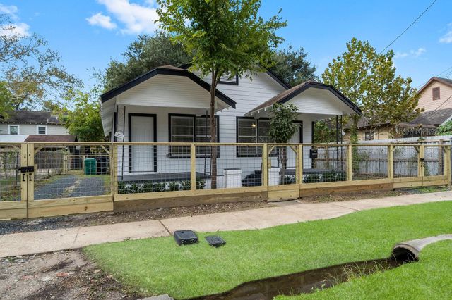 1615 Mckee Street, Houston, TX 77009