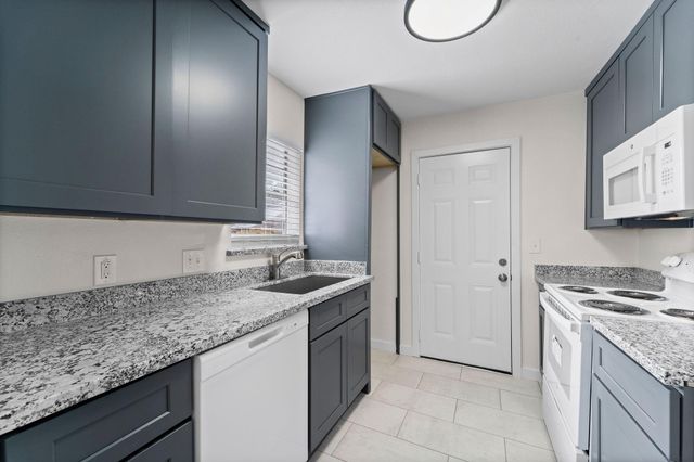 1615 Mckee Street, Houston, TX 77009