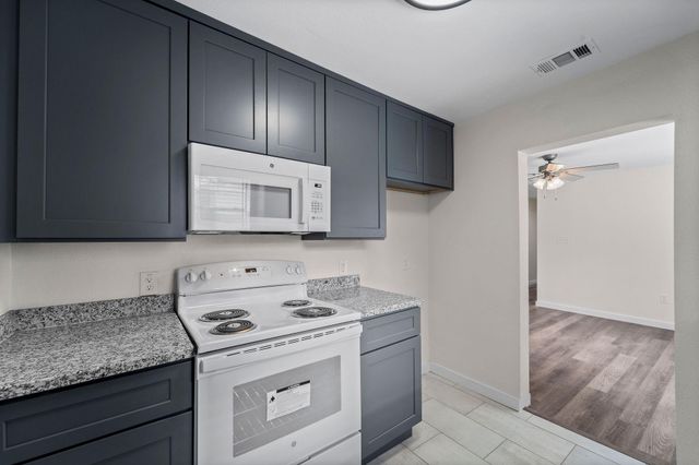 1615 Mckee Street, Houston, TX 77009