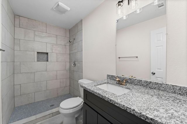 1615 Mckee Street, Houston, TX 77009