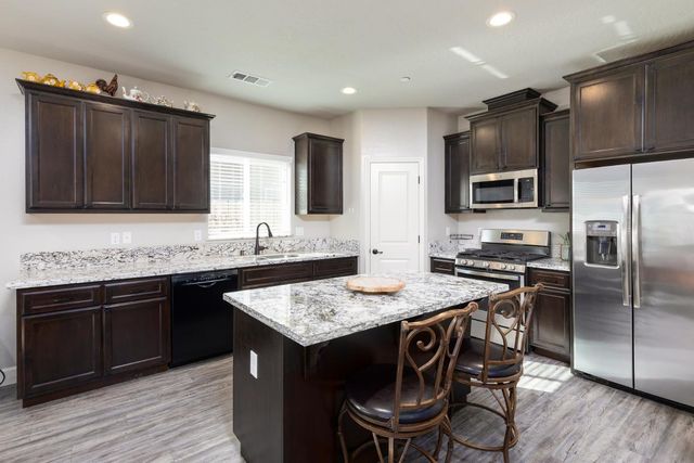 1374 Enns, Reedley, CA 93654