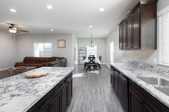 1374 Enns, Reedley, CA 93654