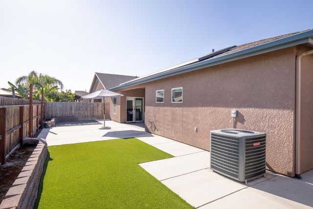 1374 Enns, Reedley, CA 93654