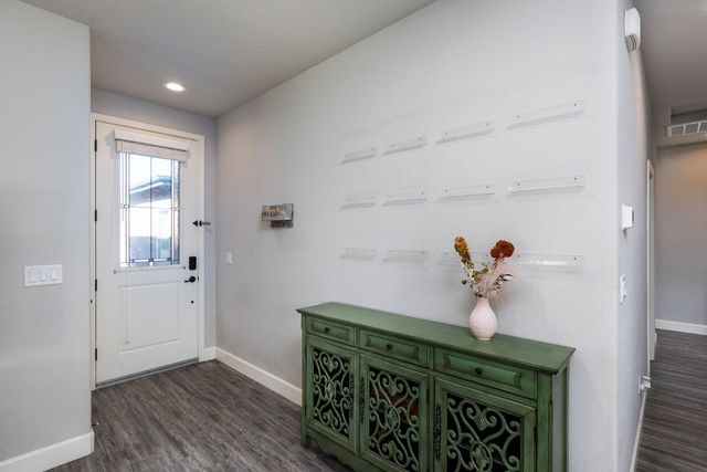 1374 Enns, Reedley, CA 93654