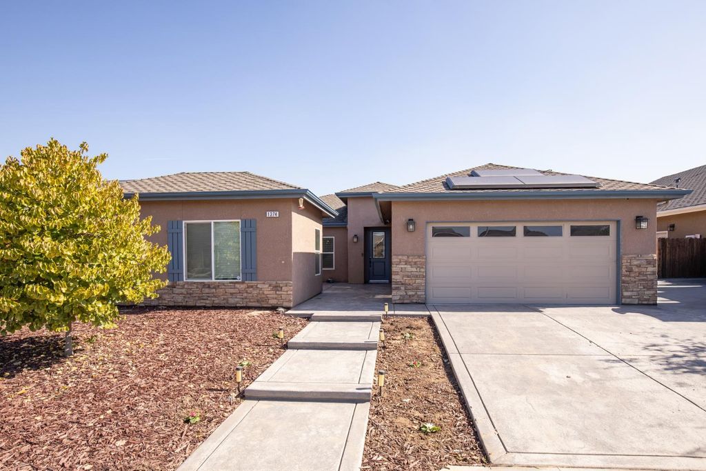 1374 Enns, Reedley, CA 93654