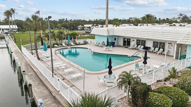 604 SPANISH DRIVE N, Longboat Key, FL 34228