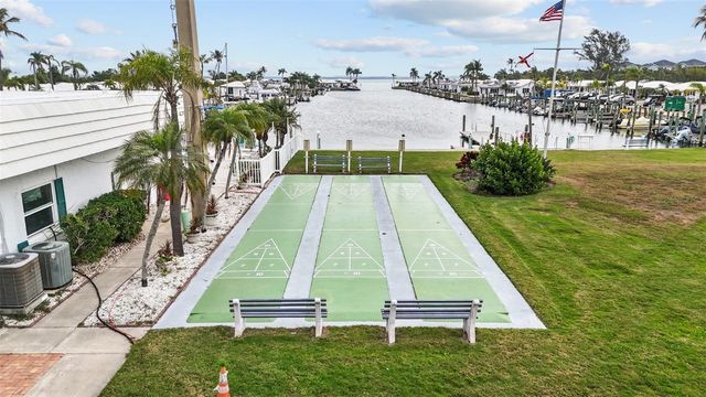 604 SPANISH DRIVE N, Longboat Key, FL 34228