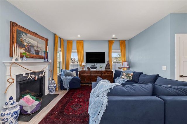 318 Green Lake RD, Moyock, NC 27958