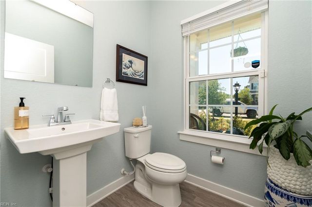318 Green Lake RD, Moyock, NC 27958