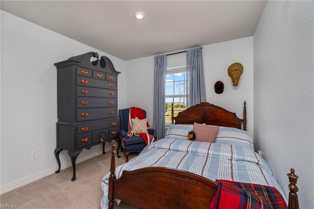 318 Green Lake RD, Moyock, NC 27958